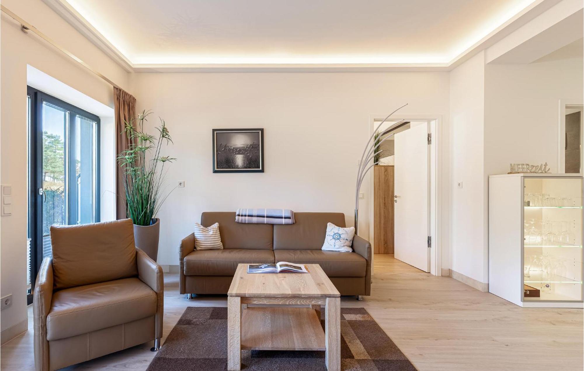 Moon Apartment *